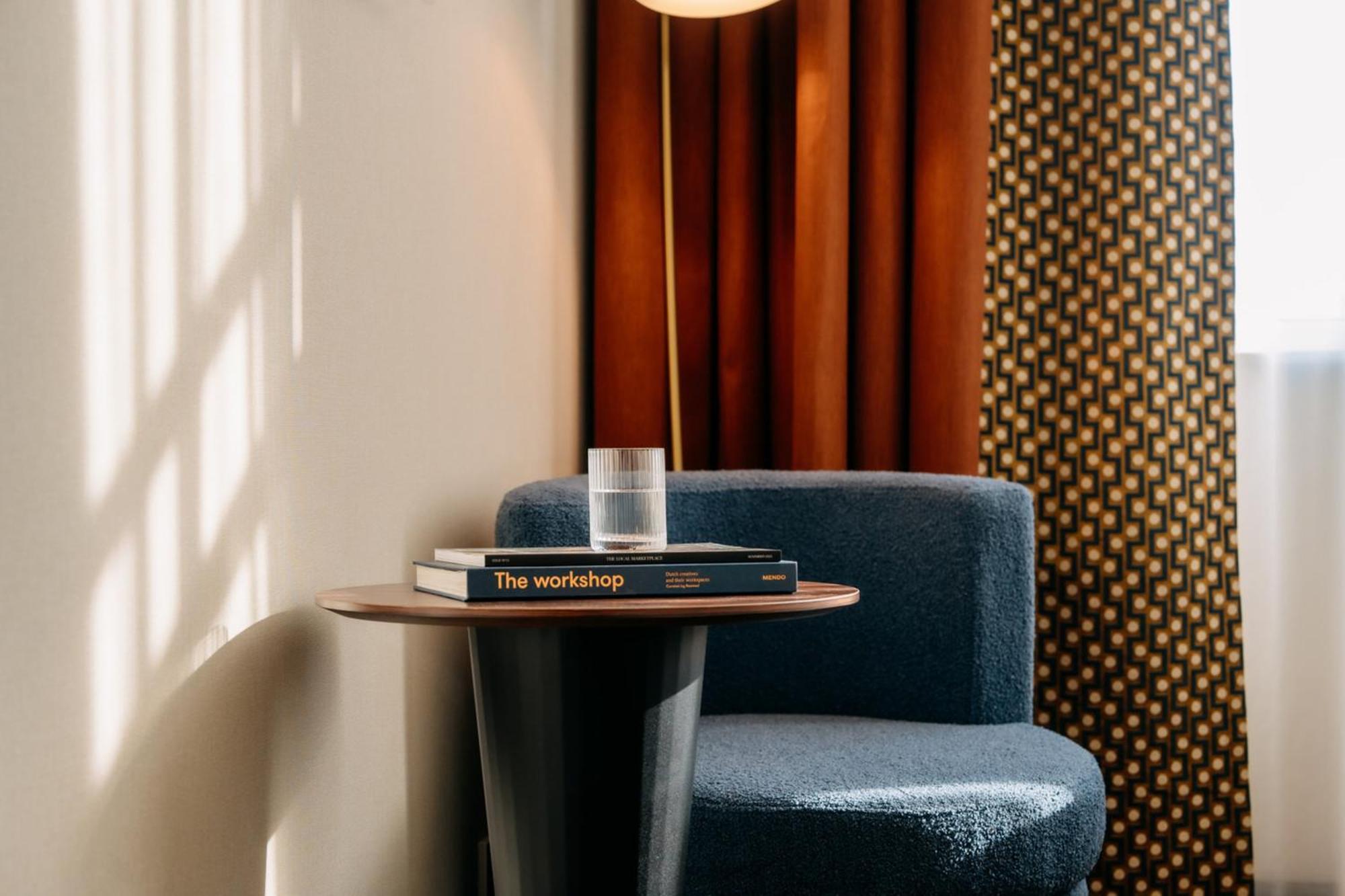De Plesman Hotel Den Haag Buitenkant foto