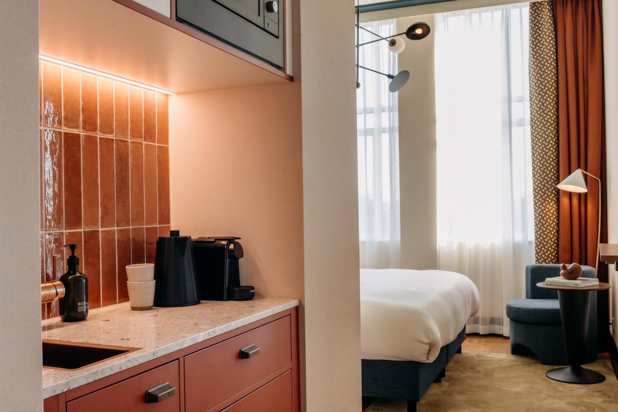 De Plesman Hotel Den Haag Buitenkant foto