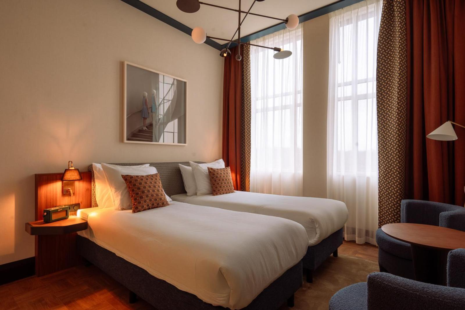 De Plesman Hotel Den Haag Buitenkant foto